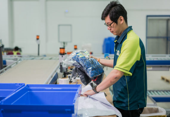 QS Warehouse SG - eCommerce packing & labelling